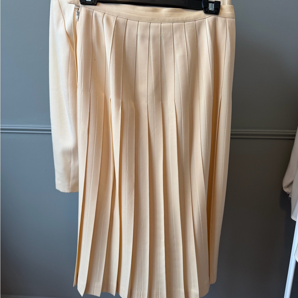 Vintage Christian Dior Cream Women's Blazer & Skirt Set Sz 8 - Picture 12 of 14